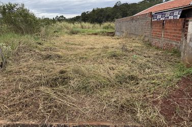 Terreno &agrave; venda - 137m&sup2; - Jardim Roma