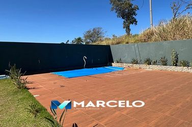 Ch&aacute;cara &agrave; venda - 2000m&sup2; - PR - 580