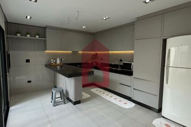 Casa &agrave; venda - 244m&sup2; - Jardim Global