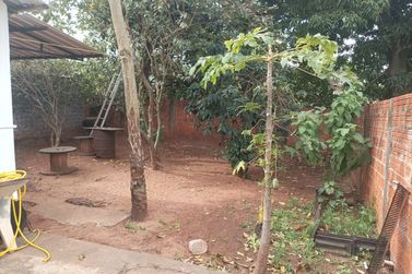 Casa &agrave; venda - 100m&sup2; - Jardim Colibri