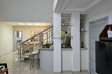 Sobrado &agrave; venda - 292m&sup2; - Zona 3