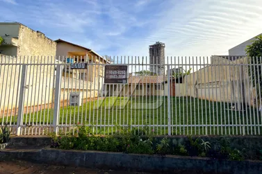 Terreno &agrave; venda - 130m&sup2; - Zona II