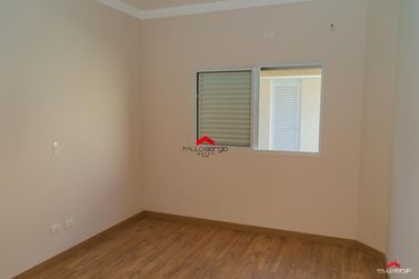Casa &agrave; venda - 185m&sup2; - Zona Armaz&eacute;m