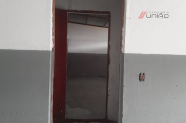Sal&atilde;o Comercial para alugar - 120m&sup2; - Zona V