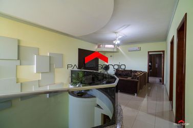 Sobrado &agrave; venda - 266m&sup2; - Zona II