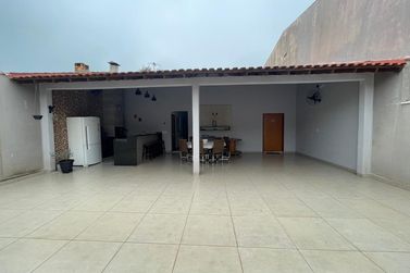 Casa &agrave; venda - 248m&sup2; - ZONA VII
