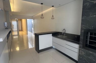 Casa para alugar - 100m&sup2; - Jardim Estancia