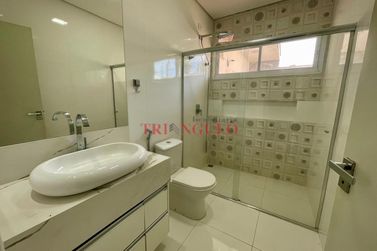Casa &agrave; venda - 180m&sup2; - JARDIM ALPHAVILE