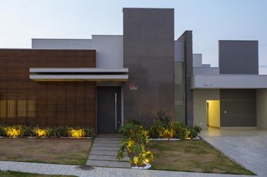 Casa &agrave; venda - 390m&sup2; - Zona I