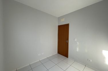 Casa para alugar - JARDIM IPE