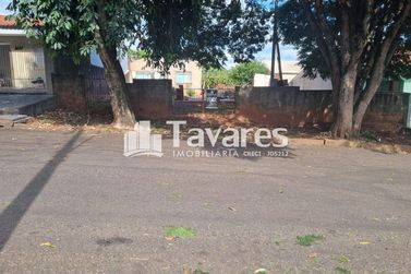 Terreno &agrave; venda - 426m&sup2; - Jardim Panorama