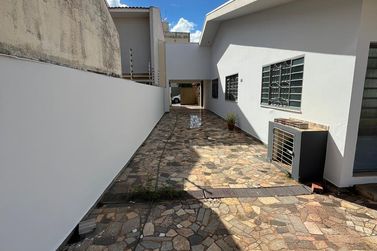 Casa para alugar - 278m&sup2; - JARDIM DOS PR&Iacute;NCIPES