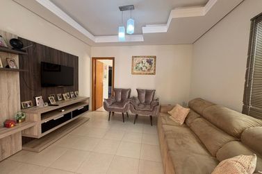 Casa &agrave; venda - 420m&sup2; - JARDIM SUZUKI