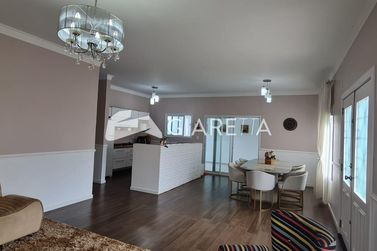 Casa &agrave; venda - 204m&sup2; - JARDIM PANCERA