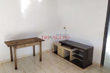 Casa para alugar - ZONA I