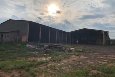 Sal&atilde;o Comercial para alugar - 4100m&sup2; - Parque Industrial 3A