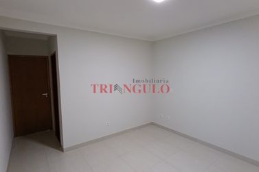 Apartamento para alugar - 110m&sup2; - ZONA II