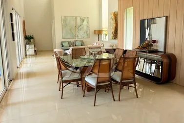 Casa &agrave; venda - 688m&sup2; - Zona III