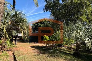 Ch&aacute;cara &agrave; venda - &Aacute;rea Rural