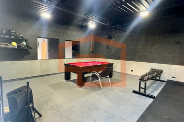 Ch&aacute;cara &agrave; venda - 2000m&sup2; - Zona Rural