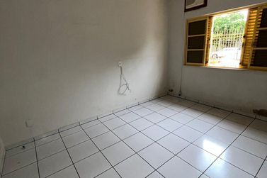 Casa para alugar - 100m&sup2; - Jardim Vitoria Regia