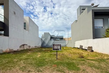 Terreno &agrave; venda - 338m&sup2; - Jardim Alphavile