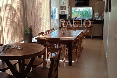 Sobrado &agrave; venda - 395m&sup2; - Serra dos Dourados