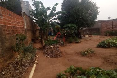 Terreno &agrave; venda - 530m&sup2; - Zona V