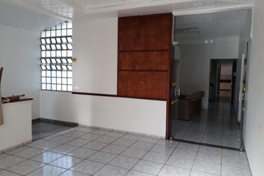 Casa &agrave; venda - 244m&sup2; - Zona I