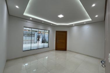 Casa para alugar - 252m&sup2; - ZONA VII