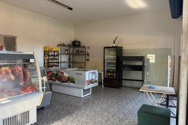 Sala Comercial &agrave; venda - 200m&sup2; - ZONA IV