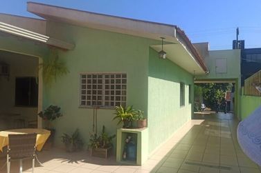 Casa &agrave; venda - 134m&sup2; - Parque San Remo I