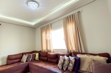 Casa &agrave; venda - 216m&sup2; - Jardim Belvedere