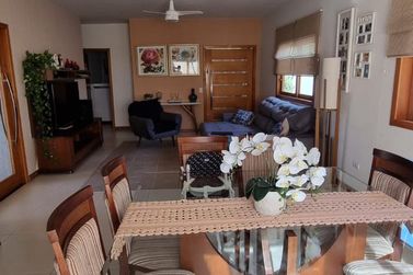 Casa &agrave; venda - 545m&sup2; - Zona VI