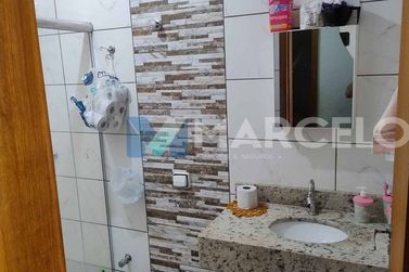 Casa &agrave; venda - 62m&sup2; - Jardim Das Gar&ccedil;as