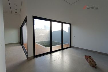 Casa &agrave; venda - 200m&sup2; - Parque Residencial Interlagos II
