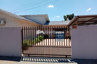 Casa &agrave; venda - 210m&sup2; - CENTRO