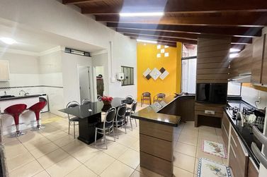 Casa &agrave; venda - 224m&sup2; - Jardim Birig&uuml;i