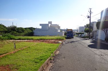 Terreno &agrave; venda - 188m&sup2; - Jardim Tup&atilde;