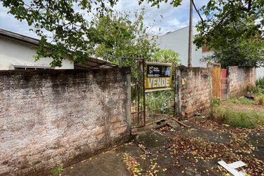 Terreno &agrave; venda - 262m&sup2; - Zona III