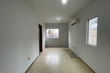 Apartamento para alugar - 42m&sup2; - ZONA III