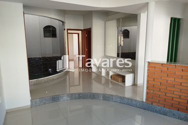 Casa &agrave; venda - 242m&sup2; - Parque San Remo I