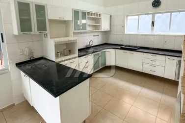 Sobrado &agrave; venda - 180m&sup2; - Zona I