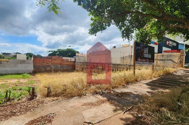 Terreno &agrave; venda - 525m&sup2; - Zona I