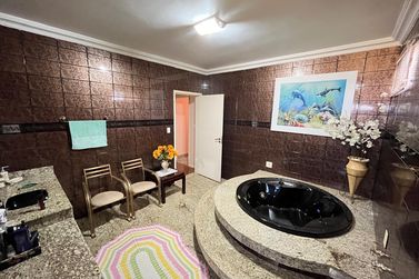 Sobrado &agrave; venda - 490m&sup2; - Centro