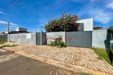 Casa &agrave; venda - 114m&sup2; - JARDIM SANTIAGO