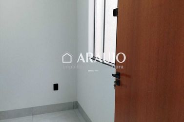 Casa &agrave; venda - 69m&sup2; - Jardim  Santiago