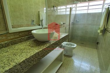 Casa para alugar - 380m&sup2; - Zona I