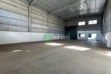Sal&atilde;o Comercial para alugar - 253m&sup2; - Parque das Laranjeiras