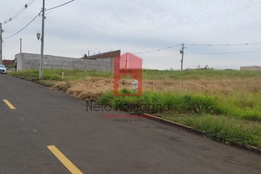 Terreno &agrave; venda - 135m&sup2; - Umuarama